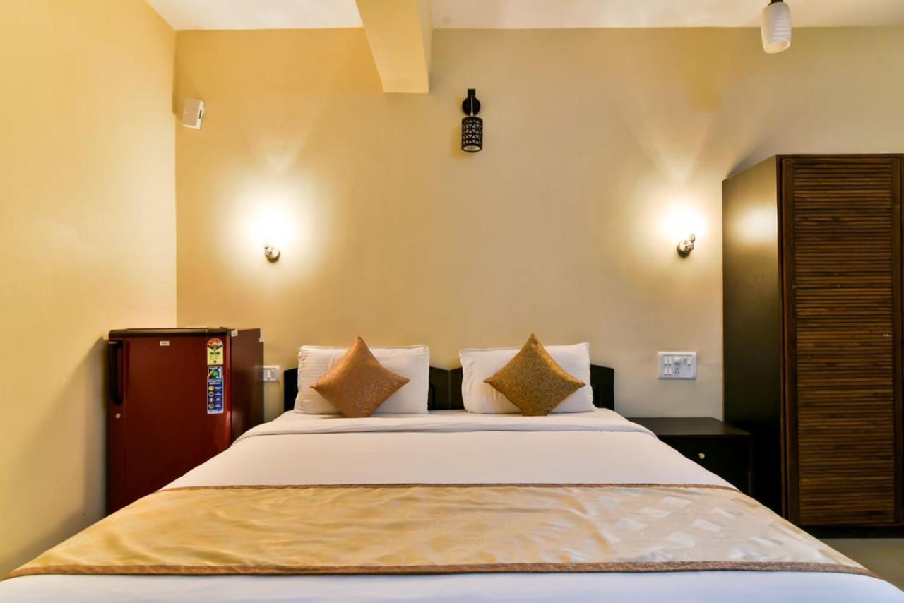 Baga Fantacia Beach Inn 칼랑굿 외부 사진