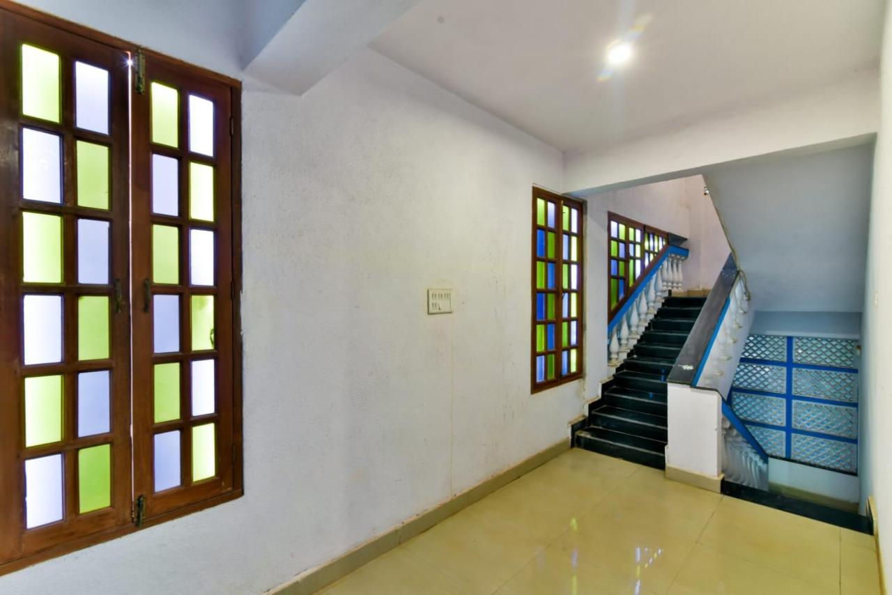 Baga Fantacia Beach Inn 칼랑굿 외부 사진