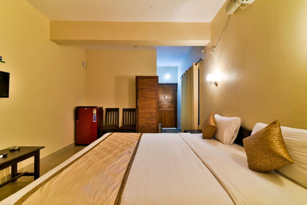 Baga Fantacia Beach Inn 칼랑굿 외부 사진