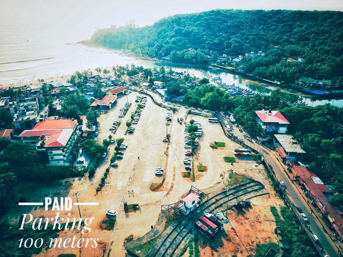 Baga Fantacia Beach Inn 칼랑굿 외부 사진