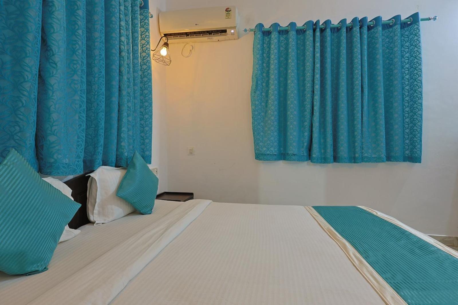 Baga Fantacia Beach Inn 칼랑굿 객실 사진