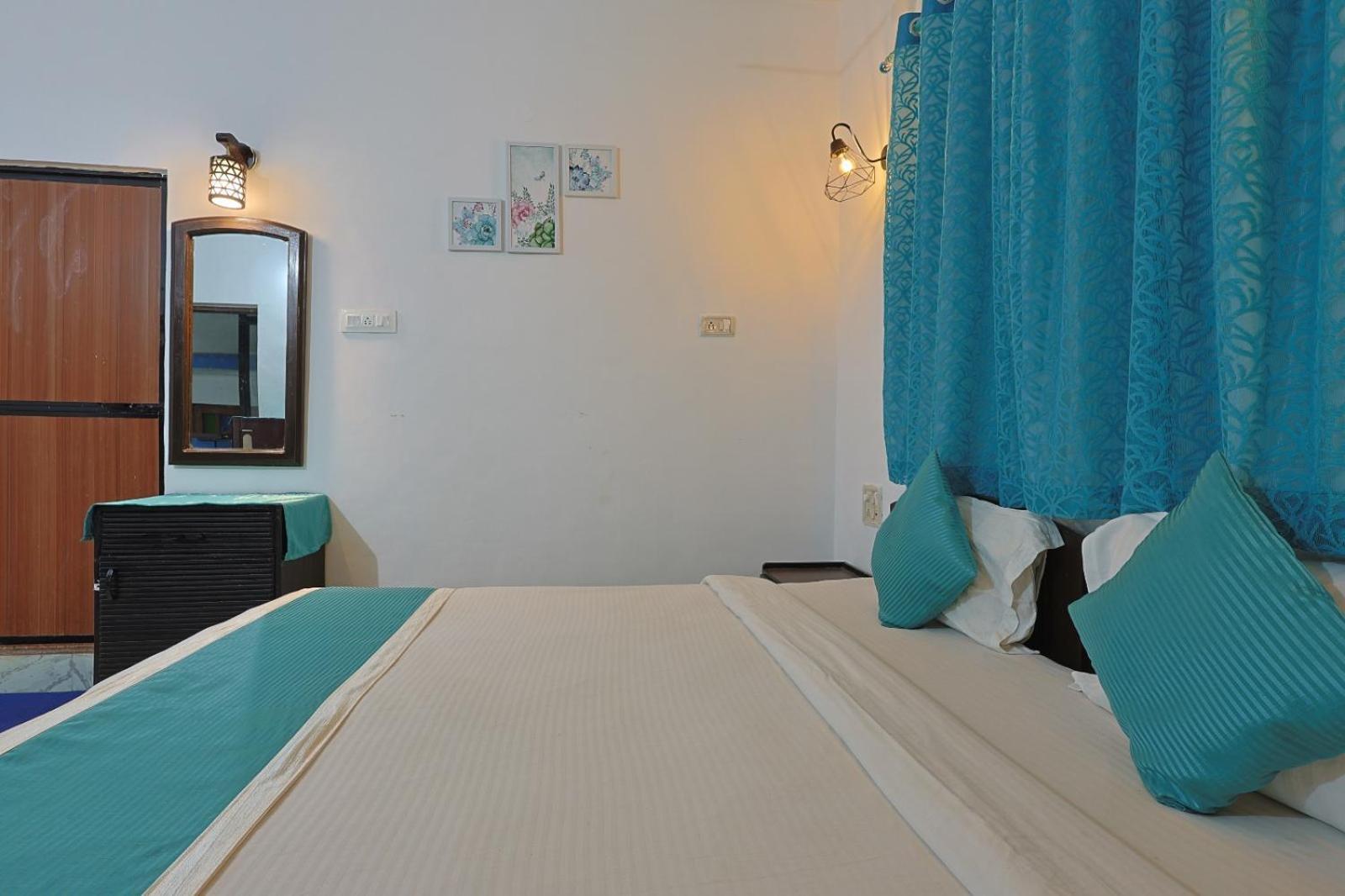 Baga Fantacia Beach Inn 칼랑굿 객실 사진